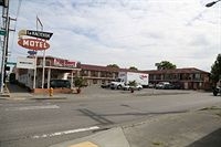 La Hacienda Motel