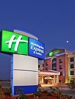 Holiday Inn Express & Suites San Antonio SE - Military Dr