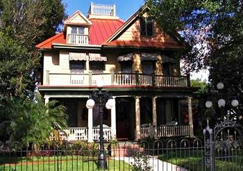 Larelle House Bed And Breakfast