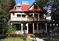 Larelle House Bed And Breakfast
