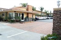 Anaheim Islander Inn & Suites